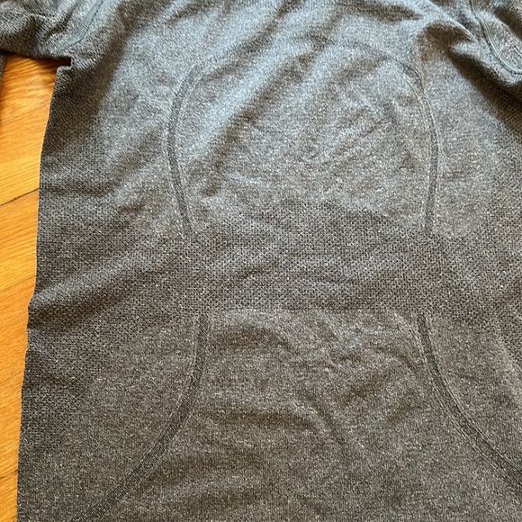 Swiftly Tech long Sleeve - Picture 2 of 4